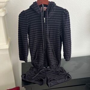 Juicy Couture Blk Terry striped Hoodie (S) and Shorts Set (P)